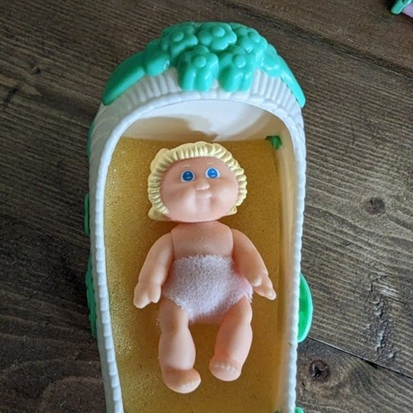 Lot of 3 Mini Cabbage Patch Dolls with Wind Up Accessories - Picture 3 of 11